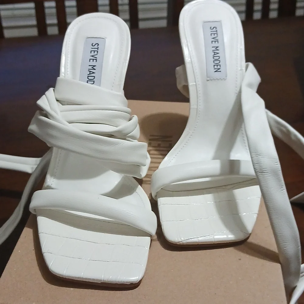 NWOT Steve Madden Wrap Heels - Picture 5 of 7